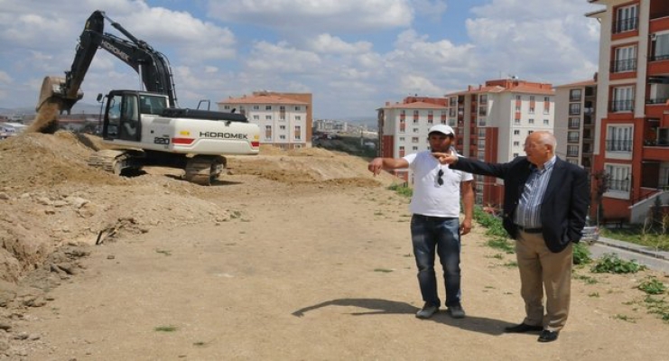 Başkan Fethi Yaşar Yenimahalle'de denetime çıktı