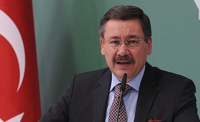 Flaş İddia! Melih Gökçek Odasını Topluyor!