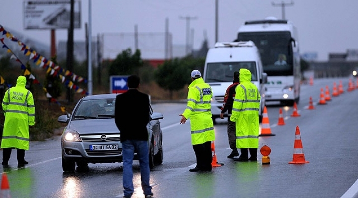 Cam film ısrarı trafikten men edilmeye sebep olabilir!