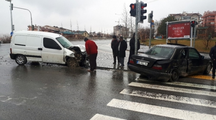 Çankaya'da Trafik Kazası!