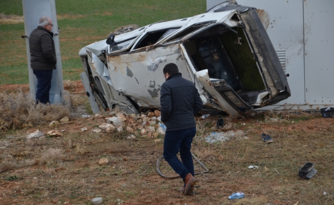 Karaman'da otomobil devrildi: 1 ölü, 1 yaralı