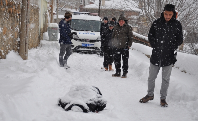 Konya'da kar altında erkek cesedi bulundu