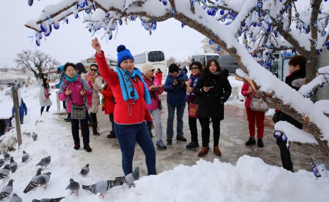 Turistler beyaz Kapadokya'ya hayran kaldı