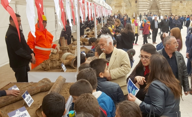 60 yıllık çürümüş borular sergileniyor