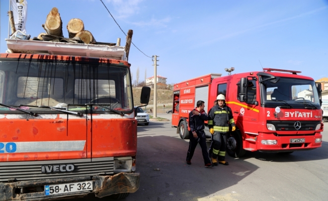 Ceza yazılınca kamyonunu yakmak istedi