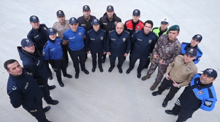 Polislerin Yeni Üniformaları Nasıl Oldu?