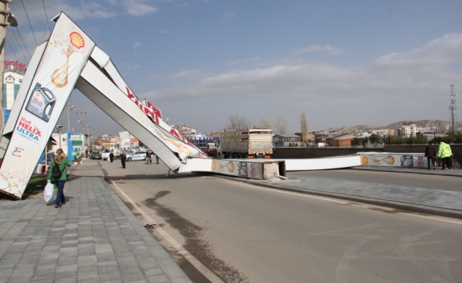 Sivas'ta şiddetli rüzgar