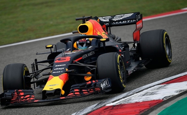 Çin'de kazanan Ricciardo