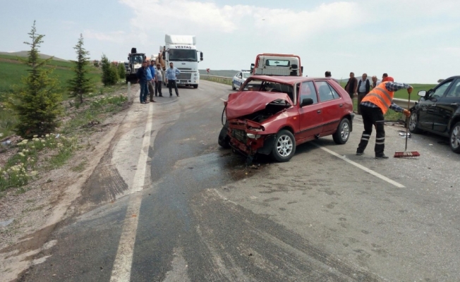 Ankara'da trafik kazası: 2 yaralı