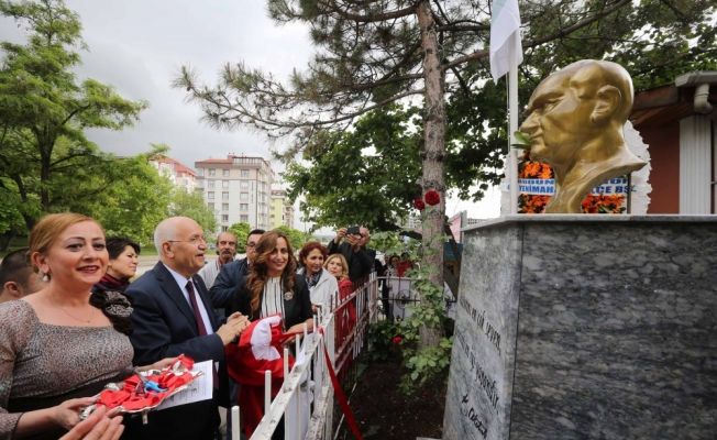 Başkan Yaşar, Anneler Günü’nü kutladı