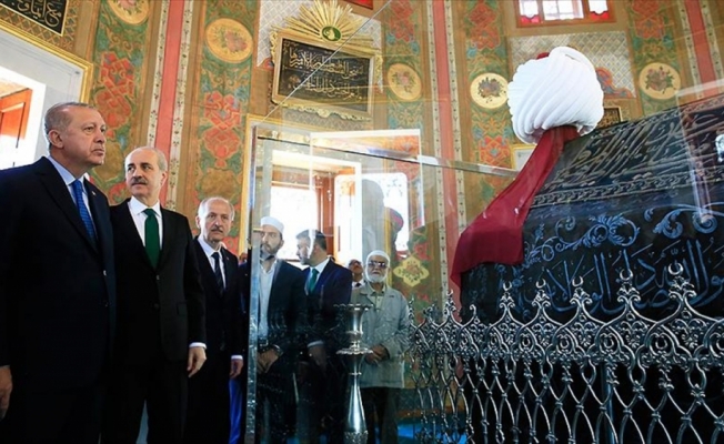 Cumhurbaşkanı Erdoğan, restore edilen Fatih Sultan Mehmet'in türbesini açtı