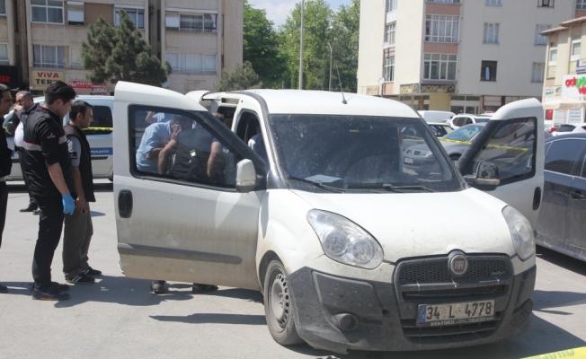 Konya'da özel şirkete ait para nakil aracı soyuldu