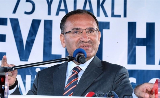 Başbakan Yardımcısı Bozdağ: Apoleti FETÖ'ye, Apo'ya mı takacaksın