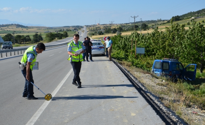 Karaman'da askeri araç şarampole düştü: 2 yaralı