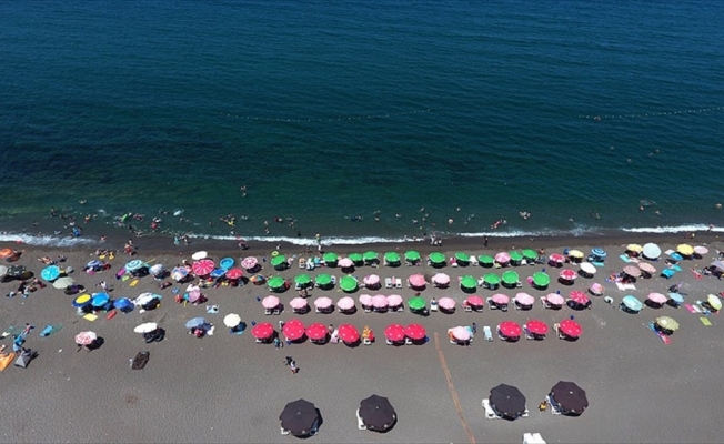 Batı Karadeniz'in turizm merkezleri tatilcileri ağırlıyor