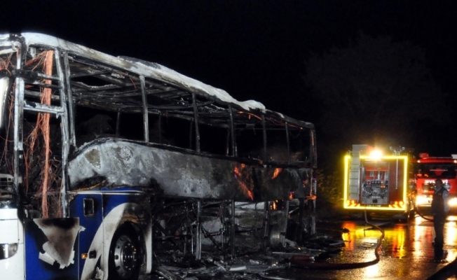 Eskişehir'de yolcu otobüsü yandı