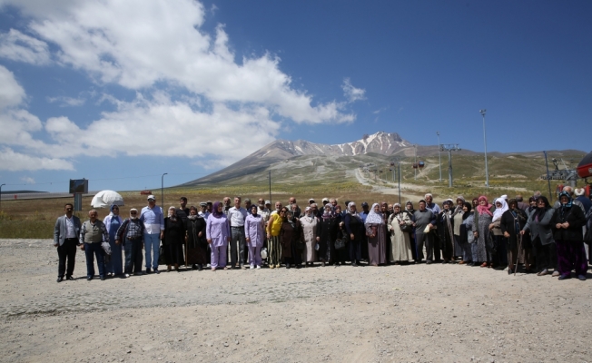 Yaşadıkları kentte ilk kez Erciyes'le tanıştılar