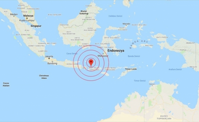 Endonezya'da 6,9 büyüklüğünde deprem