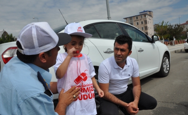 Hatalı sürücüler kırmızı düdükle uyarılacak