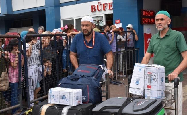 Trabzon'da ilk hacı kafilesi döndü