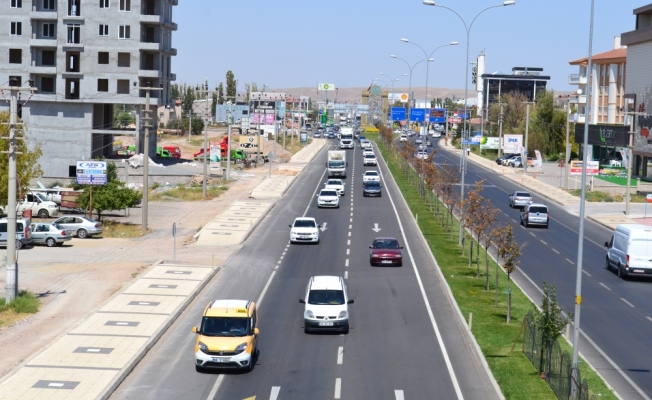 Yollarda oluşan yoğunluğa havadan takip