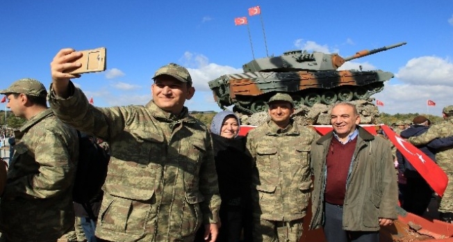 Ankara'da bedelli yapan askerler tezkerelerini aldı