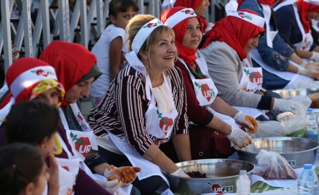 Şanlıurfa'da çiğ köfte şenliği