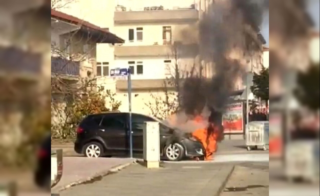 Ankara'da Seyir Halindeki Otomobil Alev Alev Yandı