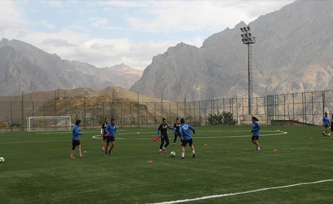 Hakkarili kadınların futbol başarısı