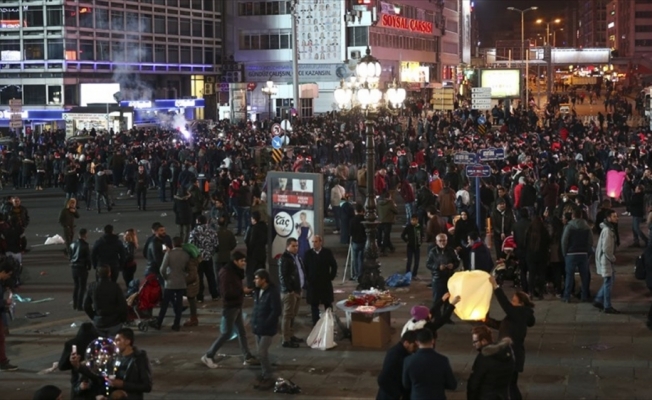 Dikkat! Başkentte bazı yollar araç trafiğine kapatılacak