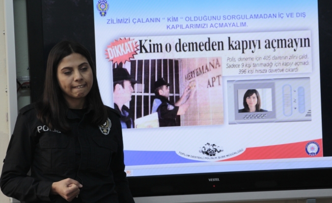 Beypazarı'nda polis öğrencilere eğitim veriyor