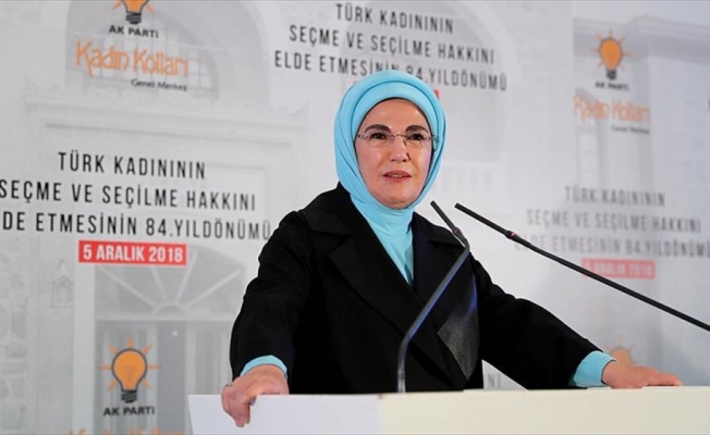 Emine Erdoğan: Kadınlarımızın yerel yönetimlerde söz sahibi olmasını destekliyoruz