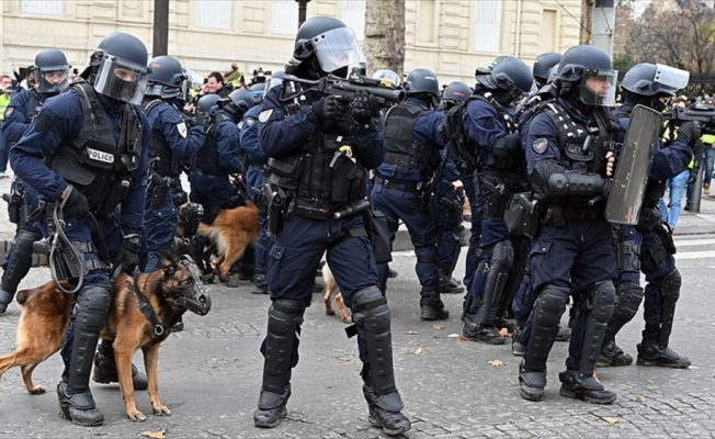 Paris'i 8 bin polis koruyacak