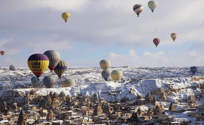 Kapadokya'da balon turlarına yoğun ilgi