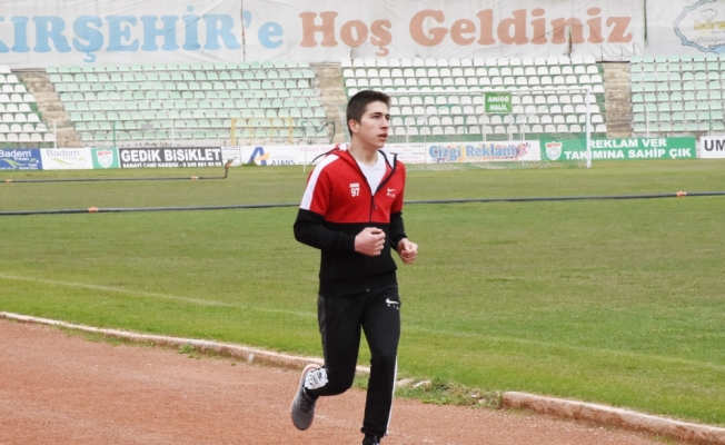 Görme engeli atletizmde başarılarına mani olmadı