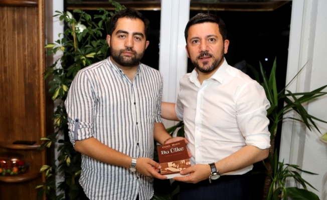 Başkan Arı'dan gençlere kitap okuma çağrısı