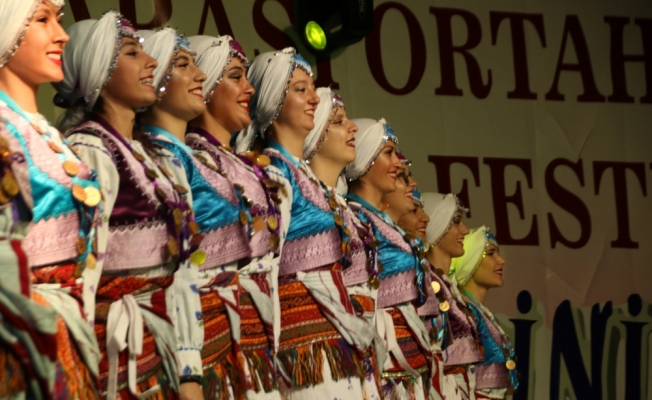 Uluslararası Ortahisar Halk Oyunları Festivali başladı