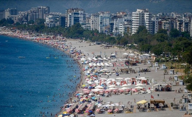 '1,5 milyon Ukraynalı turistten 700 bini Antalya'yı tercih ediyor'