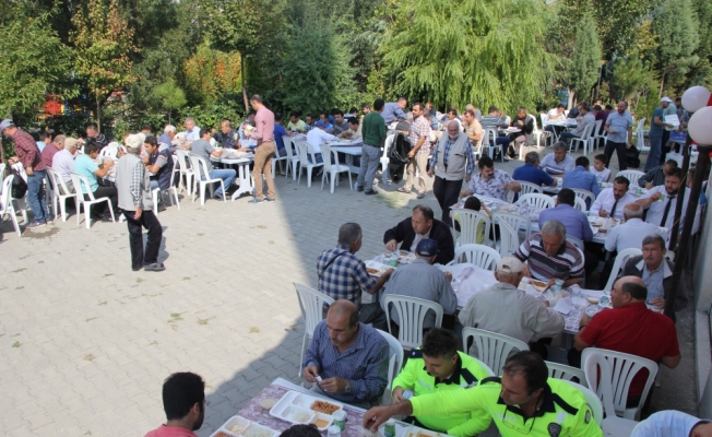 Beypazarı'nda aşure dağıtıldı