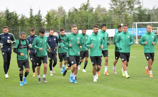 İttifak Holding Konyaspor ara vermedi