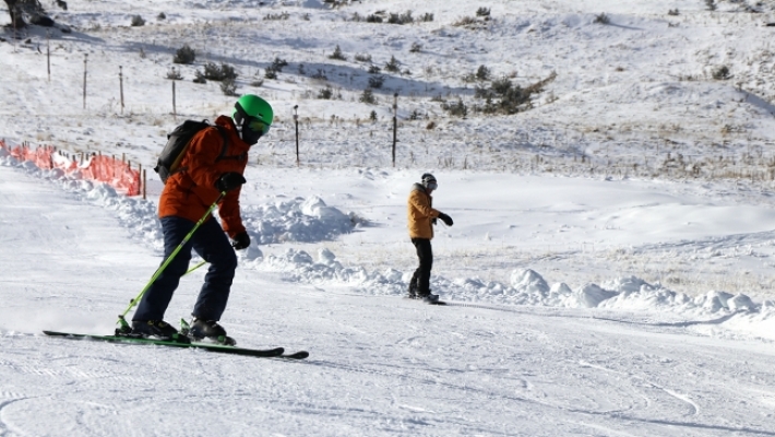 Erciyes'te kayağa iki gün ara verildi