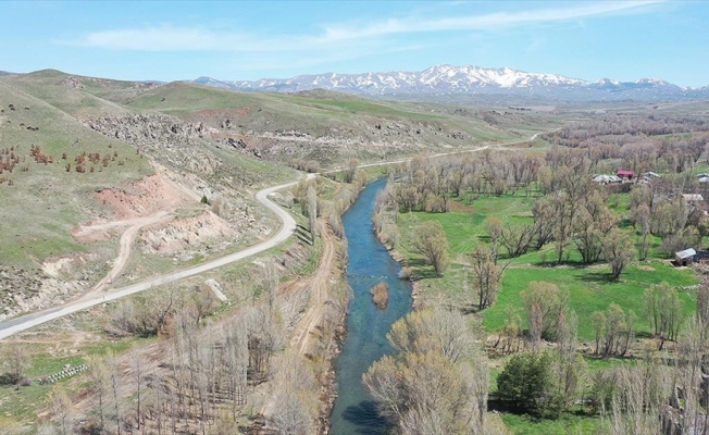 Türkiye'nin en uzun nehri Kızılırmak doğduğu topraklara değer katacak