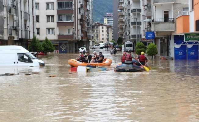 Arhavi'de yaklaşık 450 kişi tahliye edildi