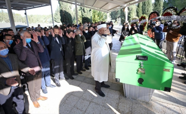 Türk sanat müziği sanatçısı Faruk Tınaz son yolculuğa uğurlandı