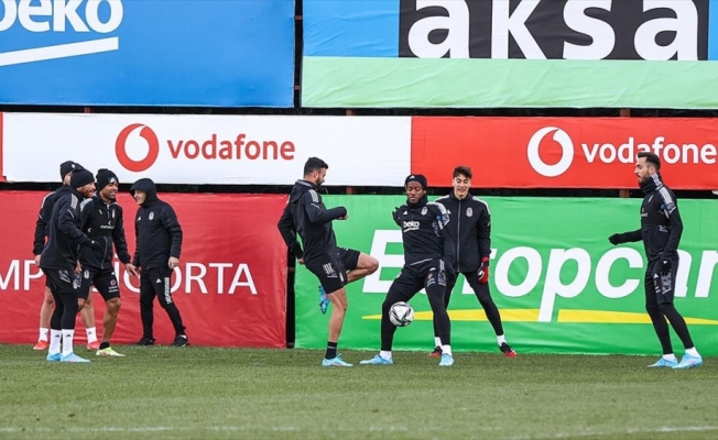 Beşiktaş yarın Altay'ı konuk edecek