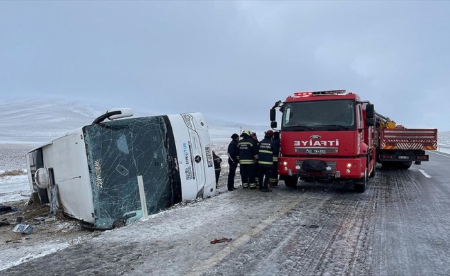 Konya'da tur otobüsü devrildi 6 kişi öldü, 41 kişi yaralandı