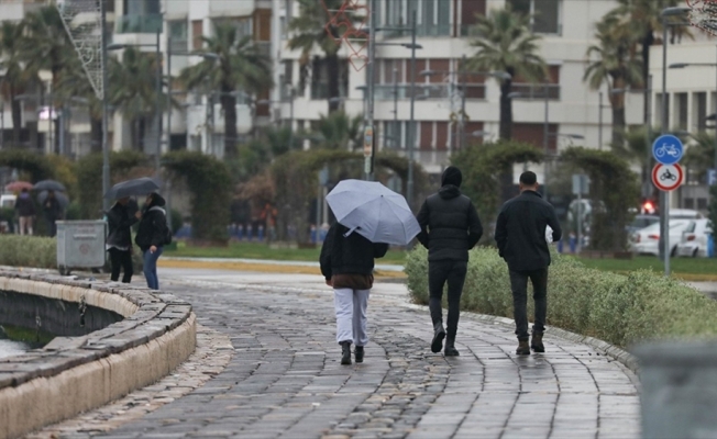 Marmara'nın batısı ile Kuzey Ege'de sağanak ve fırtına uyarısı