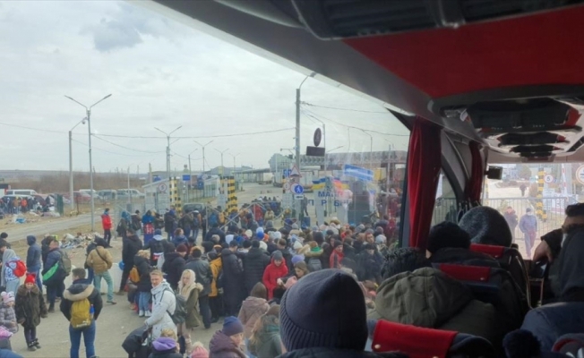 Ukrayna'dan yola çıkan Türklerin tahliyesi sürüyor