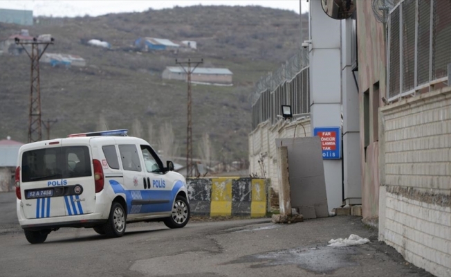 Bingöl'de mühimmat sevki sırasında meydana gelen patlamada 2 polis yaralandı