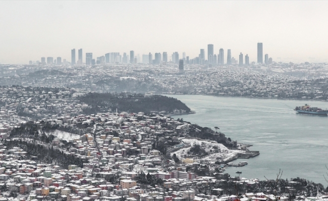 İstanbul'da eğitime kar engeli